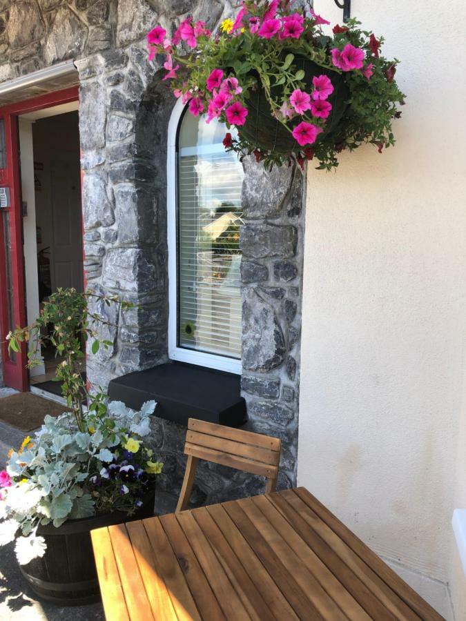 Amber Hill Bed & Breakfast Galway Dış mekan fotoğraf